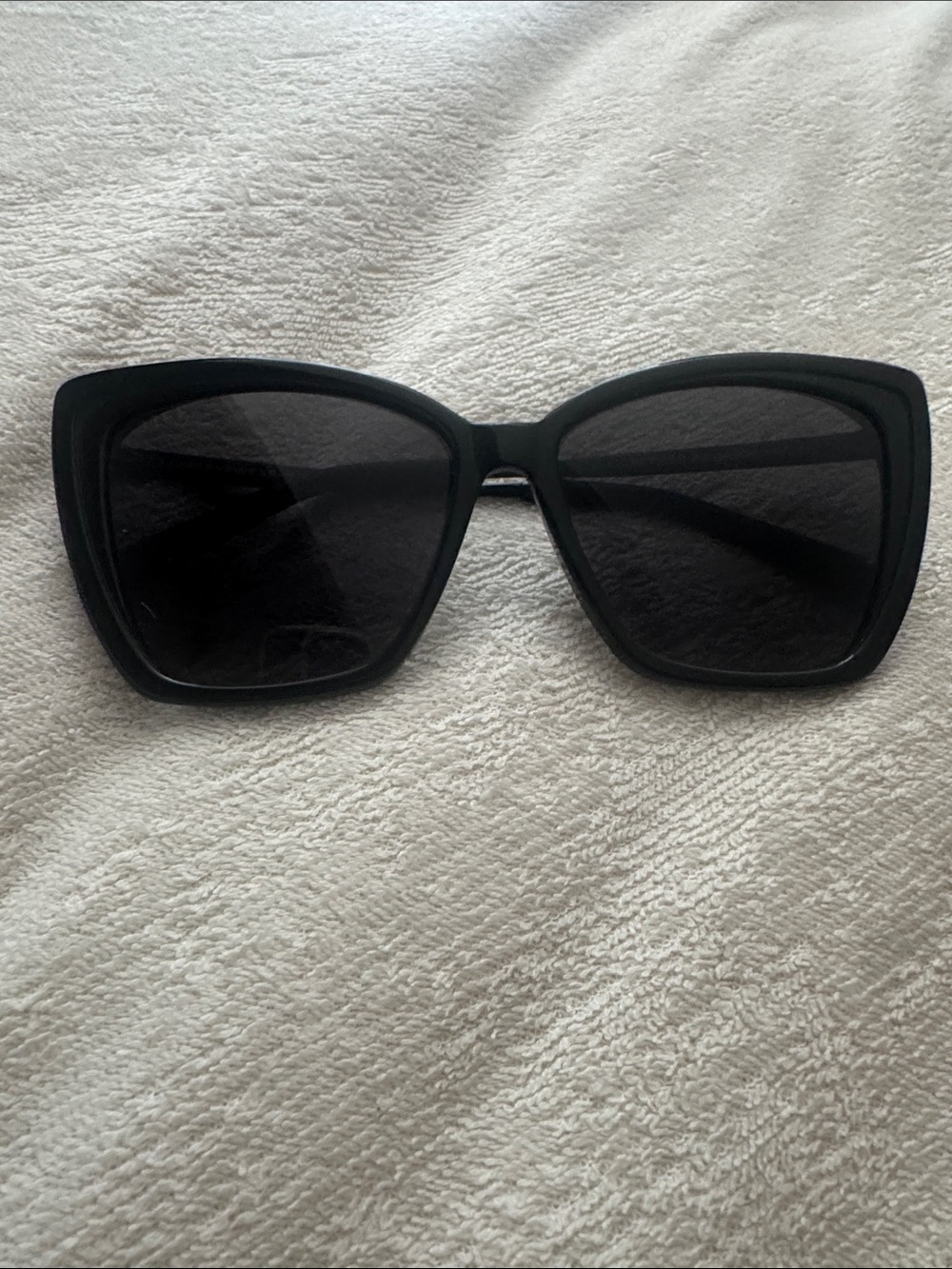 Diff Eyewear Oversized Square Sunglasses in Black